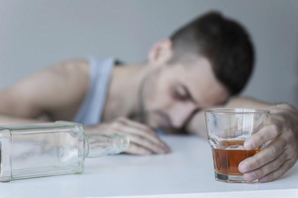 Отравление алкоголем | Симптомы и лечение алкогольного отравления